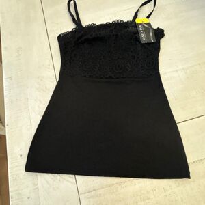 VANITY FAIR Lace Camisole Size M